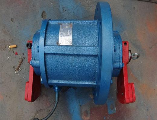 上法蘭立式振動(dòng)電機(jī)